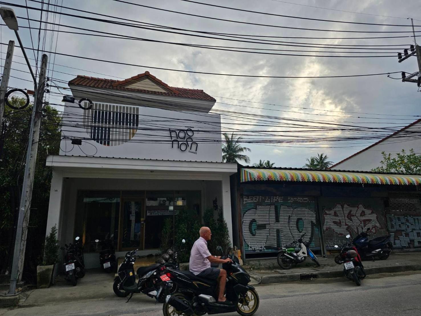 Hao Norn Hostel 통살라 외부 사진
